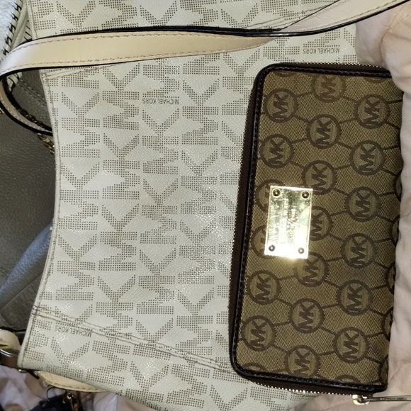 Michael Kors Handbags - NCGIRL'S BUNDLE BAG